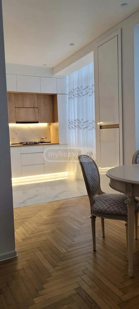 ვაჟა-ფშაველას ქ. 5 - 4 rooms