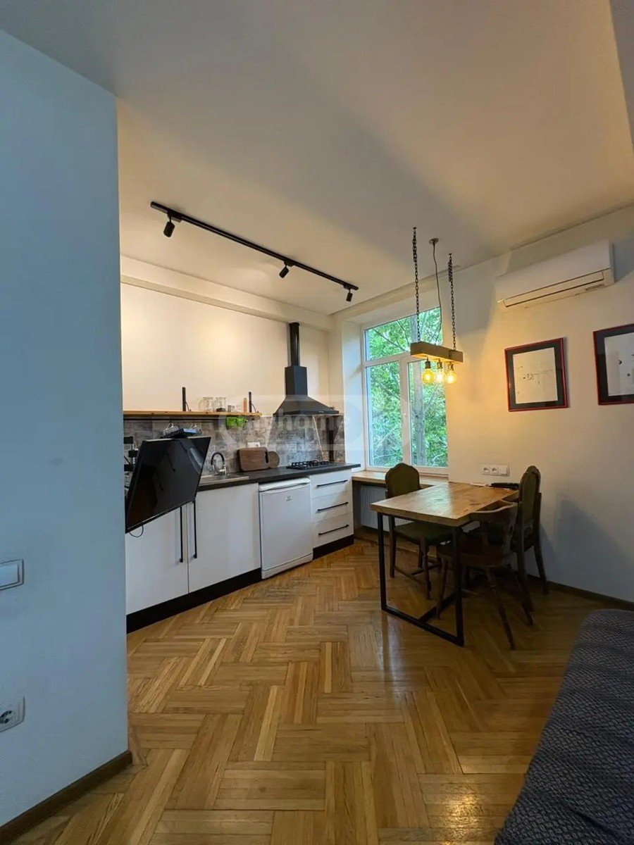 პეკინის გამზ. 37 - 3 rooms