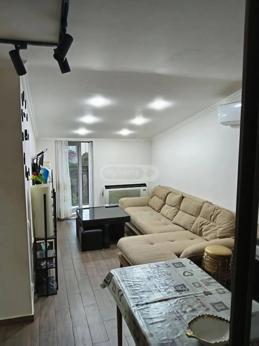გრიბოედოვი ა. ქ. 30 - 4 rooms