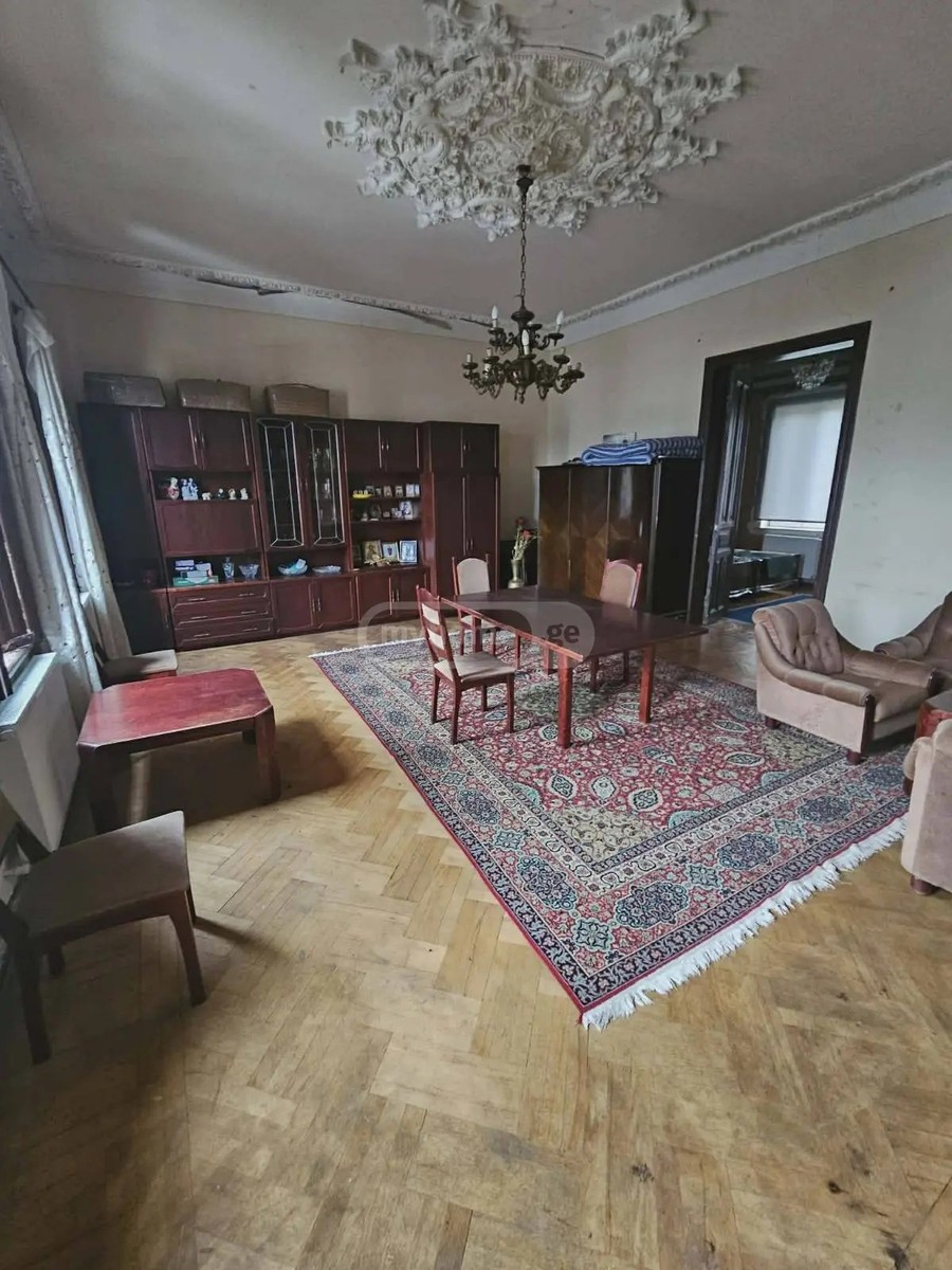 ლომონოსოვი მ. ქ.  - 3 rooms