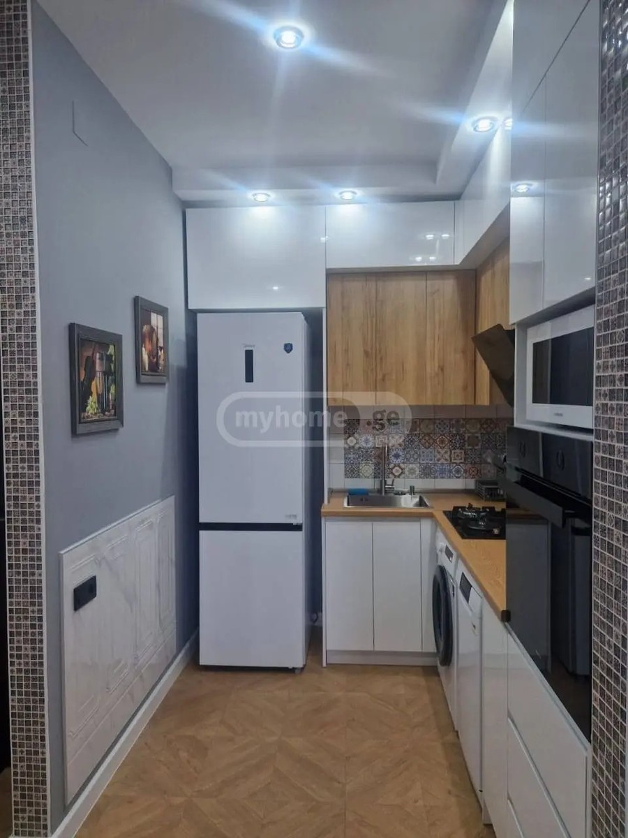 დემეტრე თავდადებულის ქ. 98 - 3 rooms