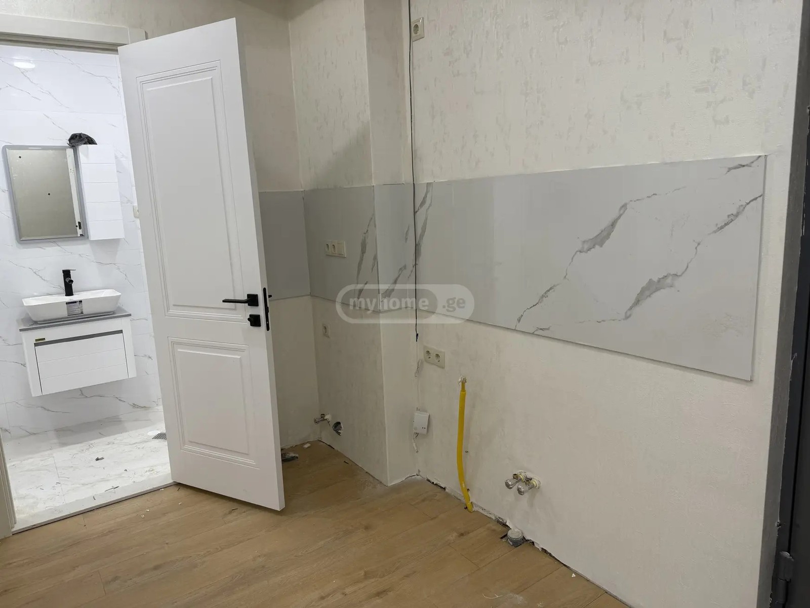 პოლიტკოვსკაია ა. ქ. (ჯიქია) 40ა - 2 rooms