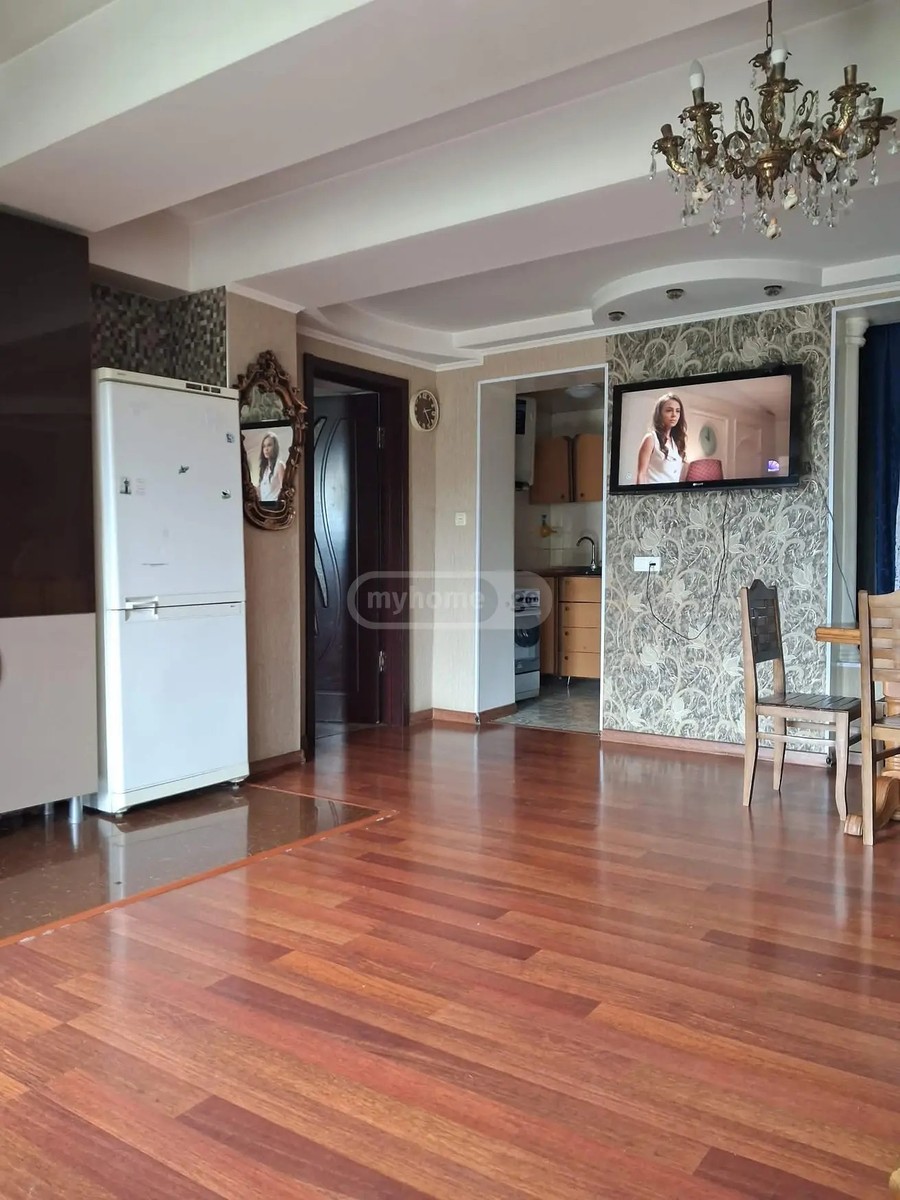 ჭავჭავაძის გამზ.  - 4 rooms