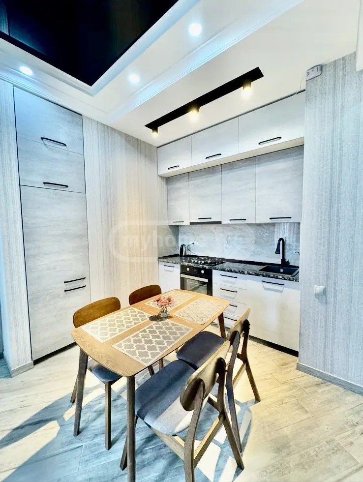 გაზაფხულის ქ. 6 - 3 rooms