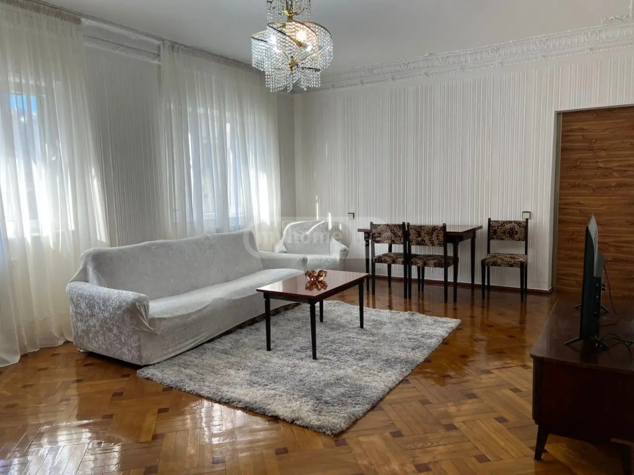 პუშკინი ა. ქ. 129 - 3 rooms