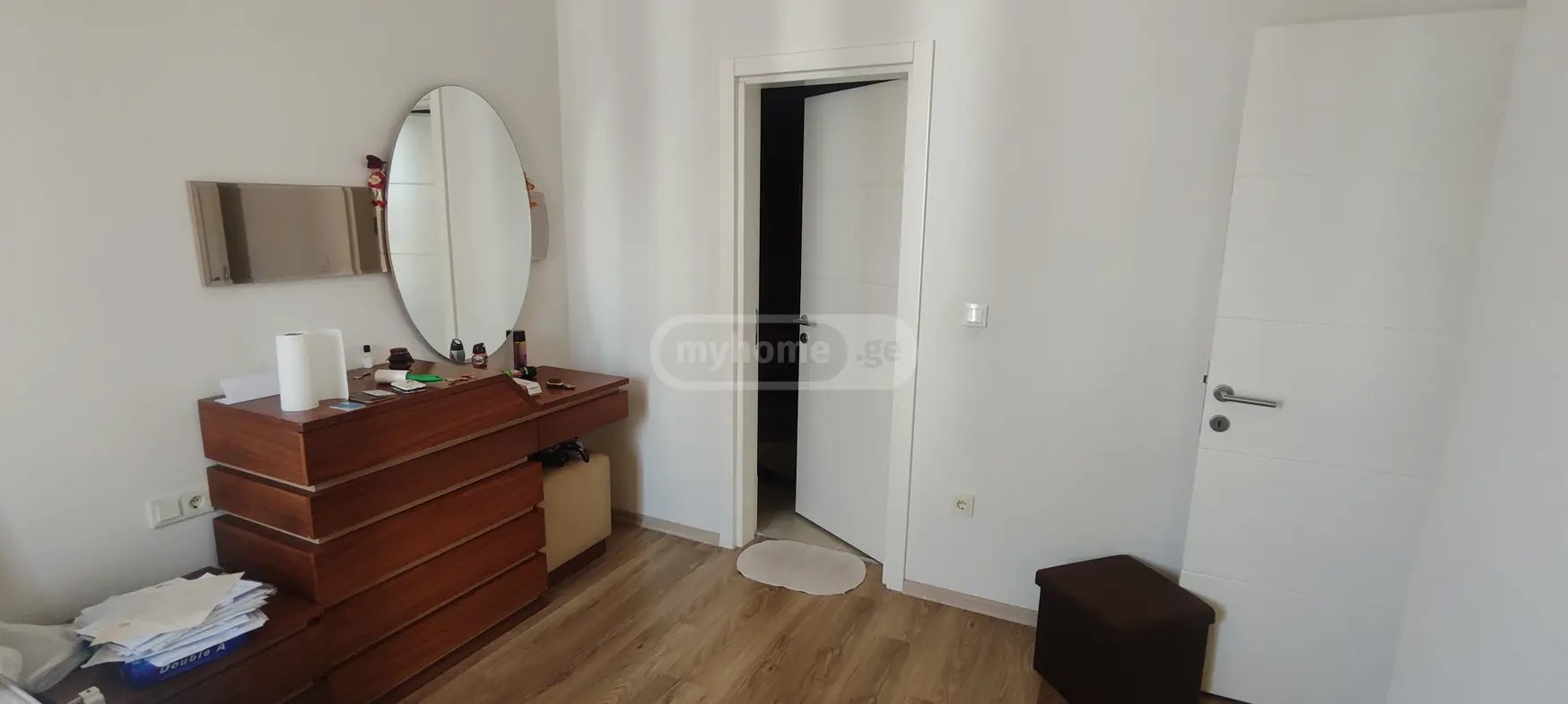 ბობ უოლშის ქუჩა 30 - 4 rooms