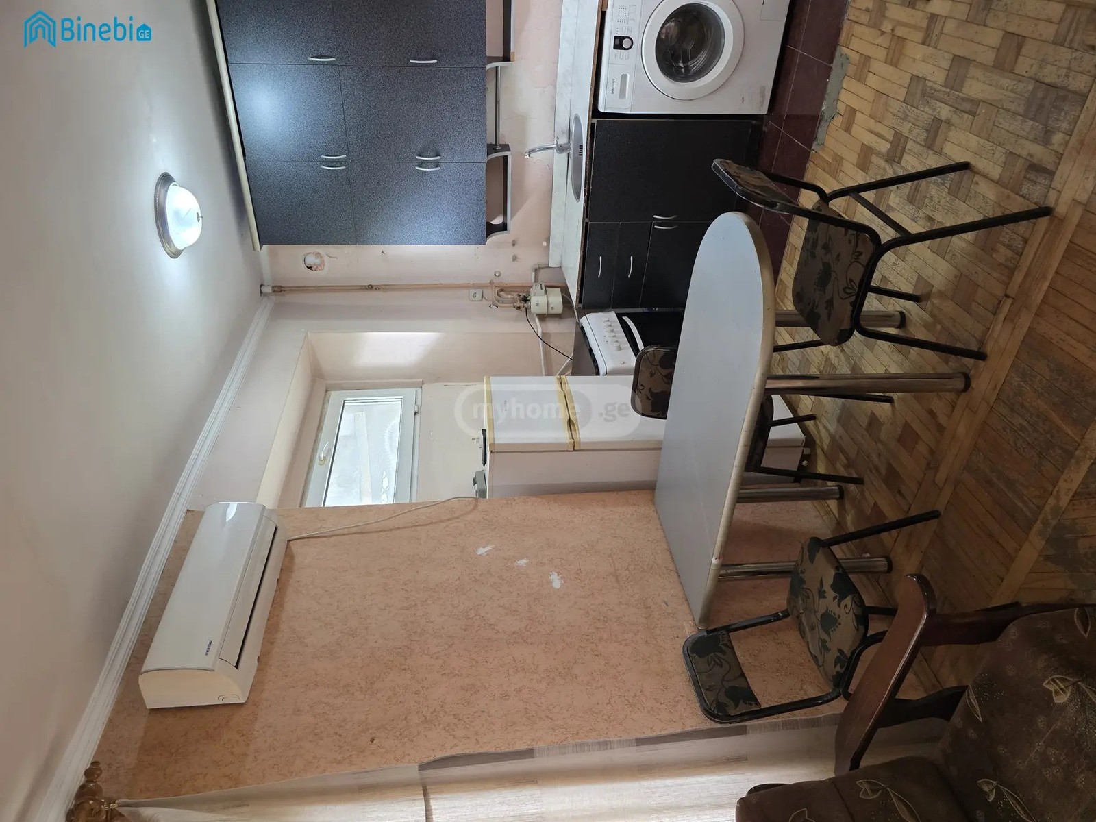 რუსთაველი შ. გამზირი 120 - 1 rooms