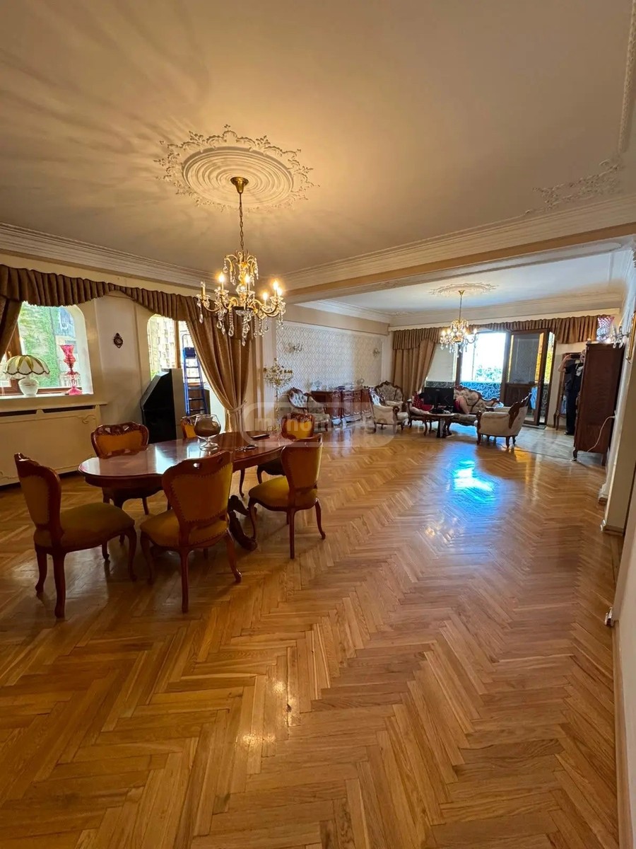 ნიკოლაძე ი. ქ  - 5 rooms