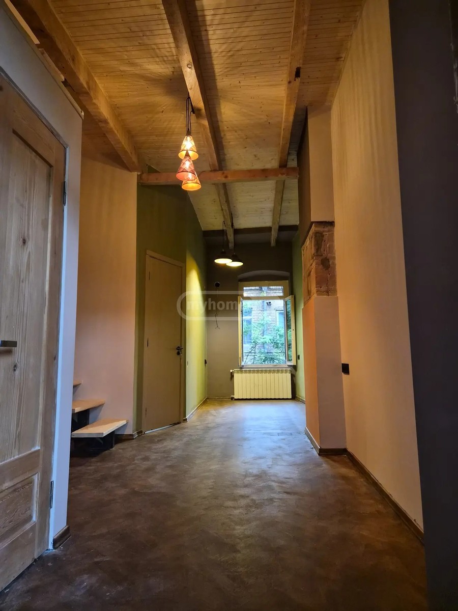 თოიძის ქ. 19 - 5 rooms