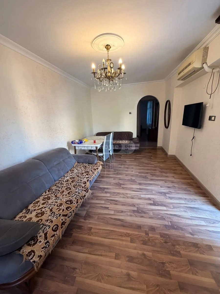 ფრიდონ ხალვაშის გამზირი - 3 rooms