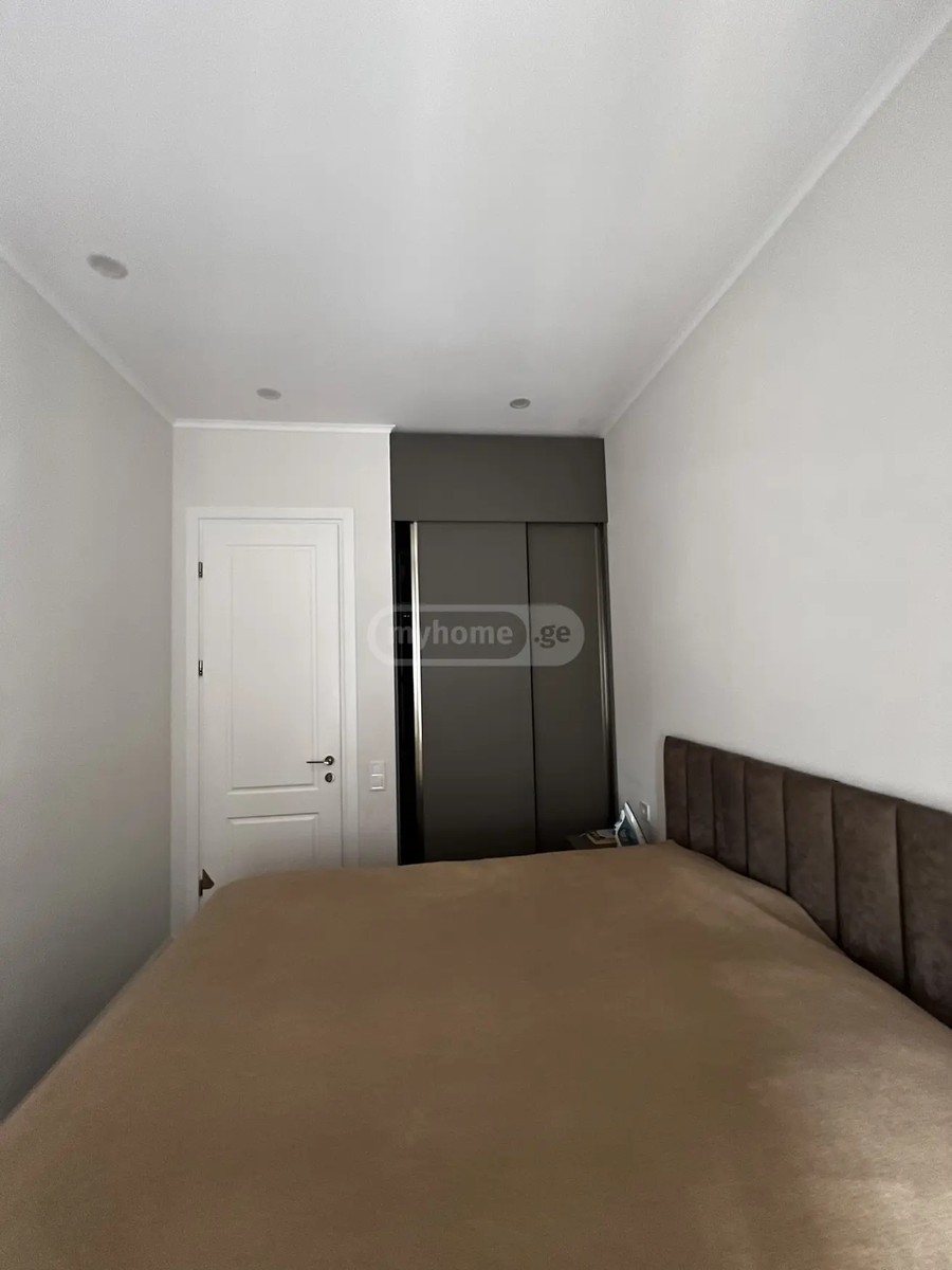 ჭავჭავაძე ი. ქუჩა 93 - 3 rooms