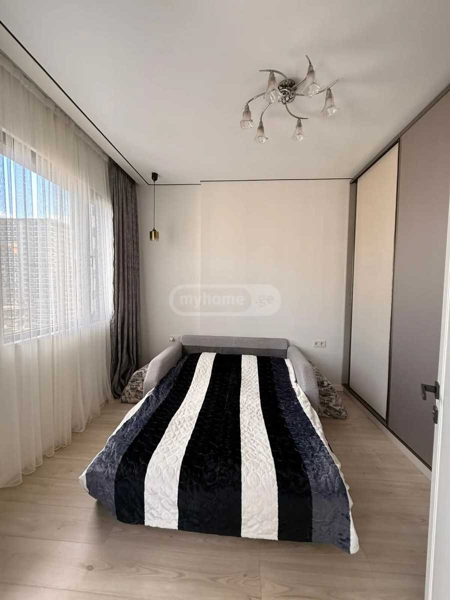 ანგისის ქ. 10 - 3 rooms