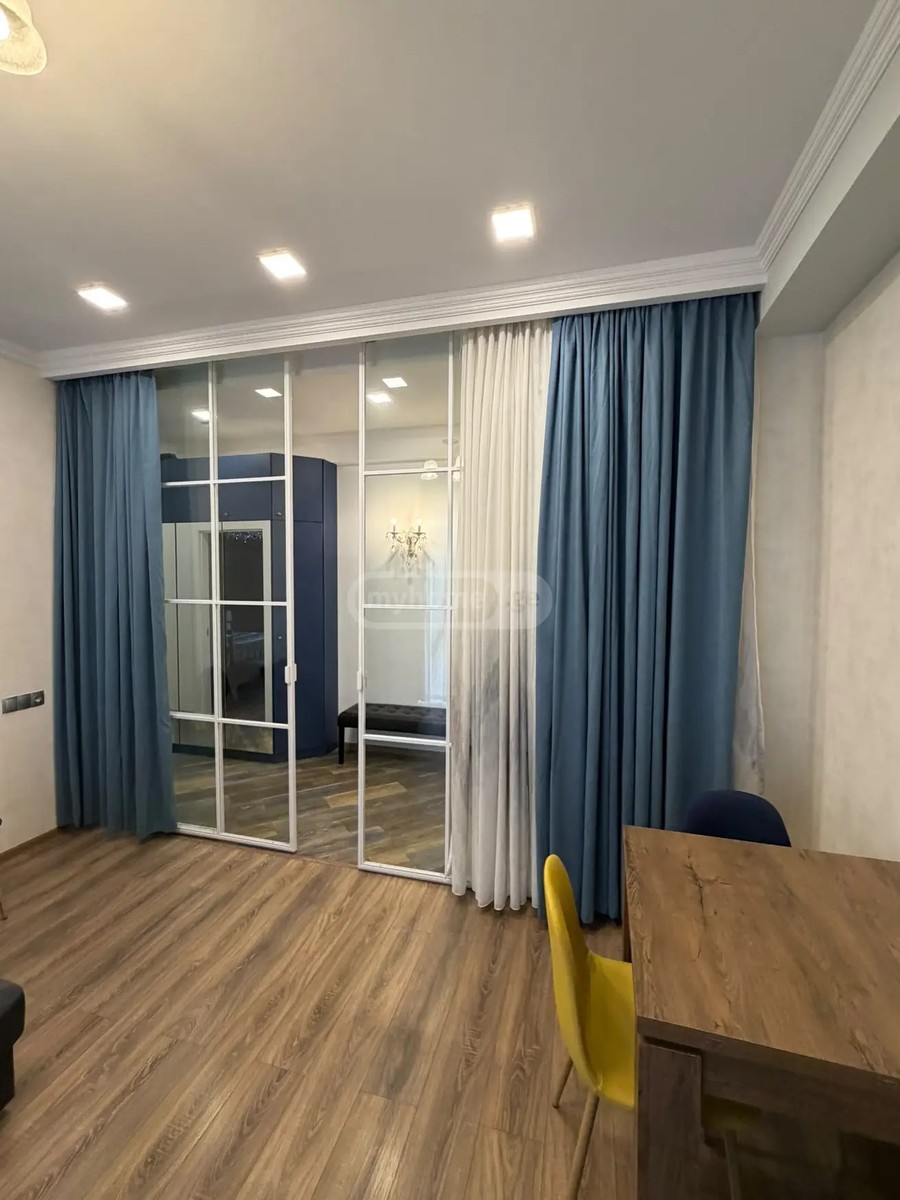 9 აპრილის ქ. 3 - 3 rooms