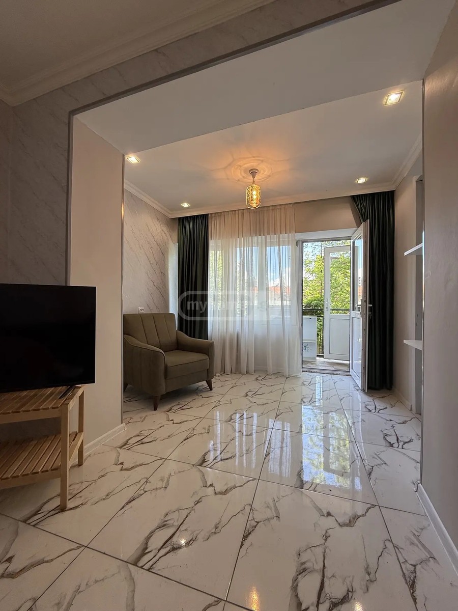 აბუსერიძე ტ. ქ. 31 - 3 rooms