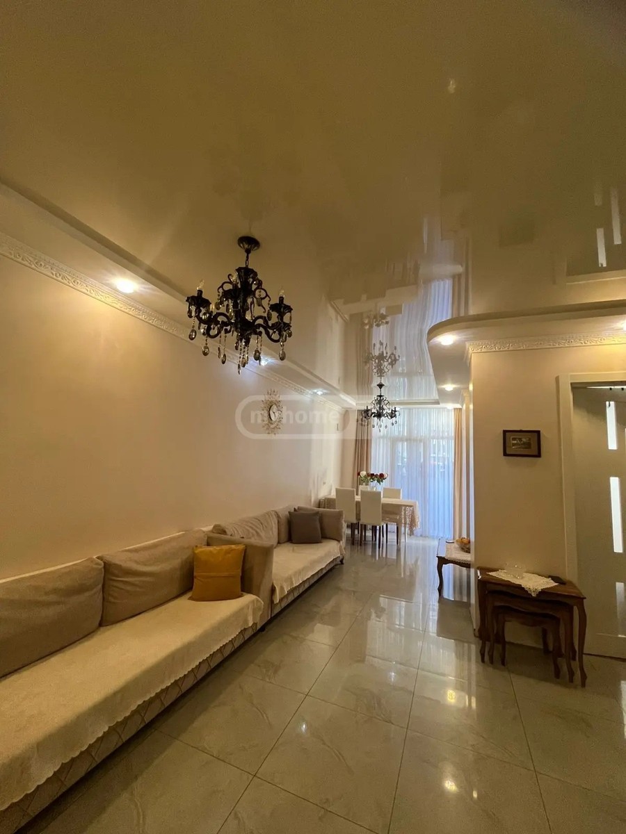 აბუსერიძე ტ. ქ. 32 - 3 rooms