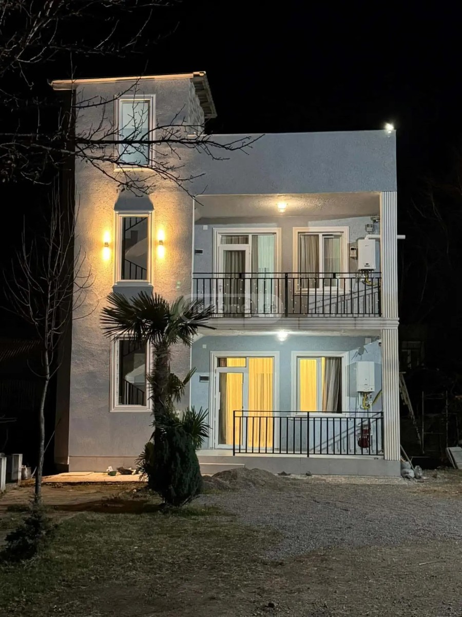მიქელაძე ე. ქ. 12 - 4 rooms