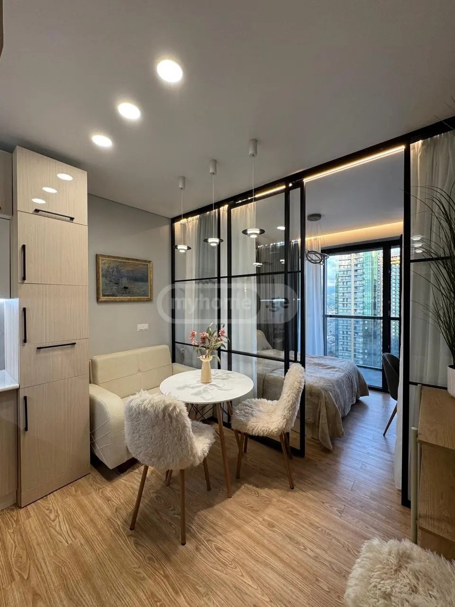 აბუსერიძე ტ. ქ. 13 - 1 rooms