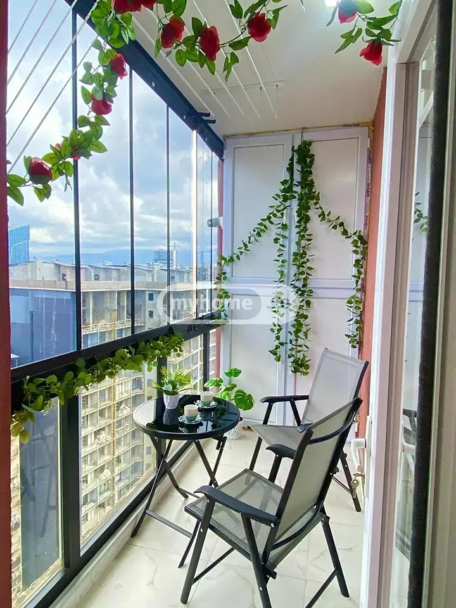 აღმაშენებლის ქ.  - 3 rooms