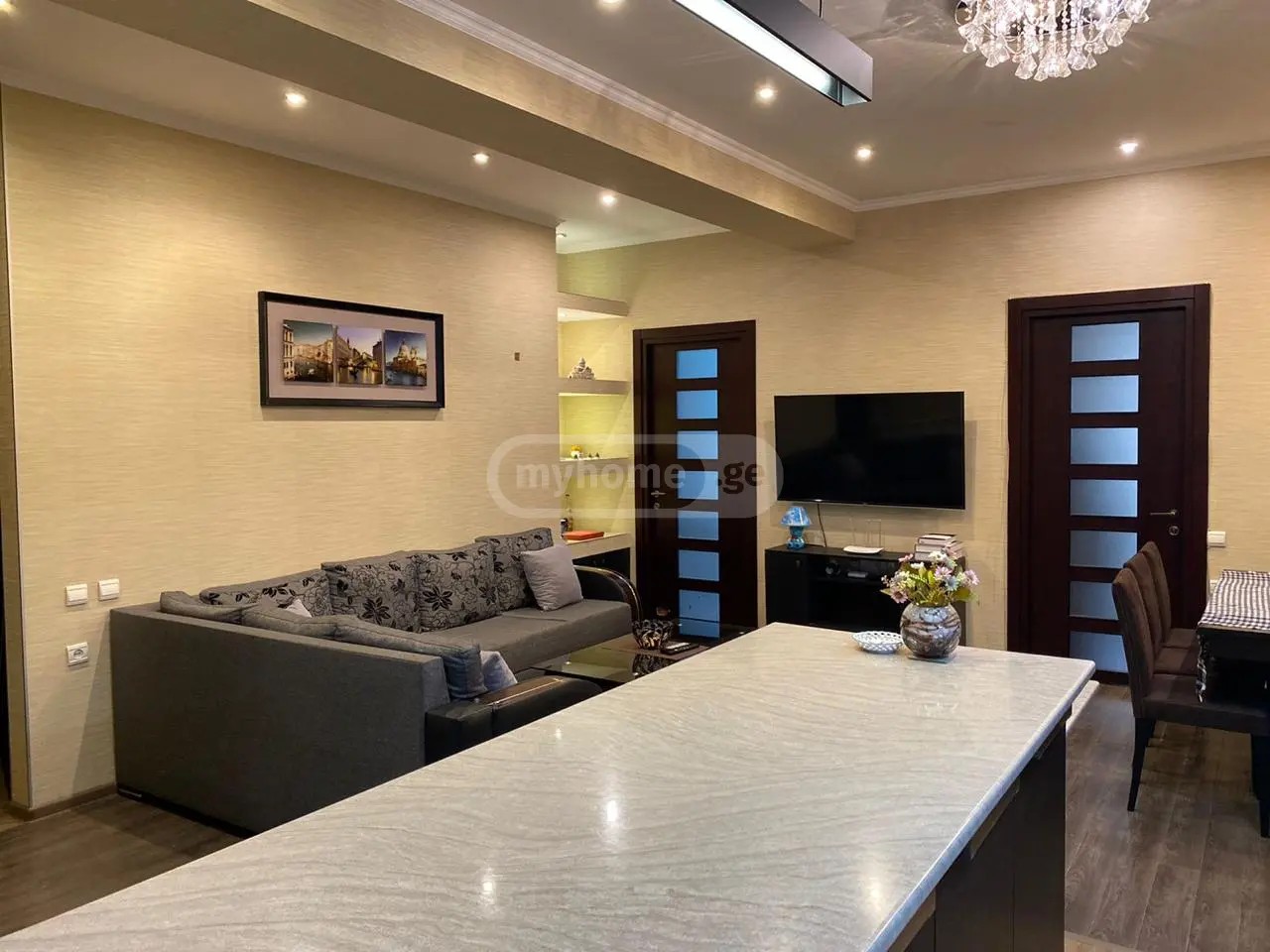 ბერი გაბრიელ სალოსის გამზ. 138 - 4 rooms