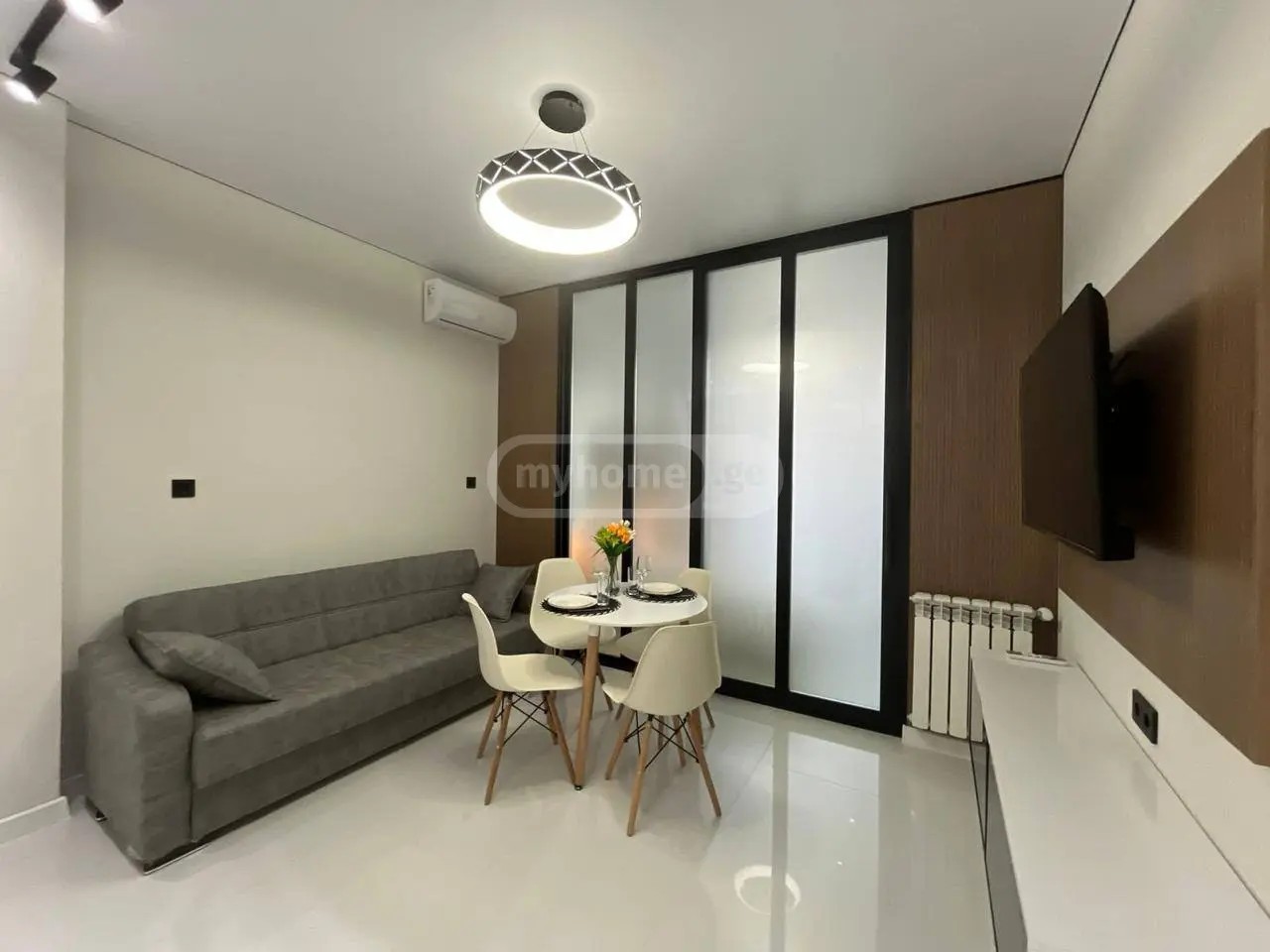 ანგისის II ჩიხი 10 - 1 rooms