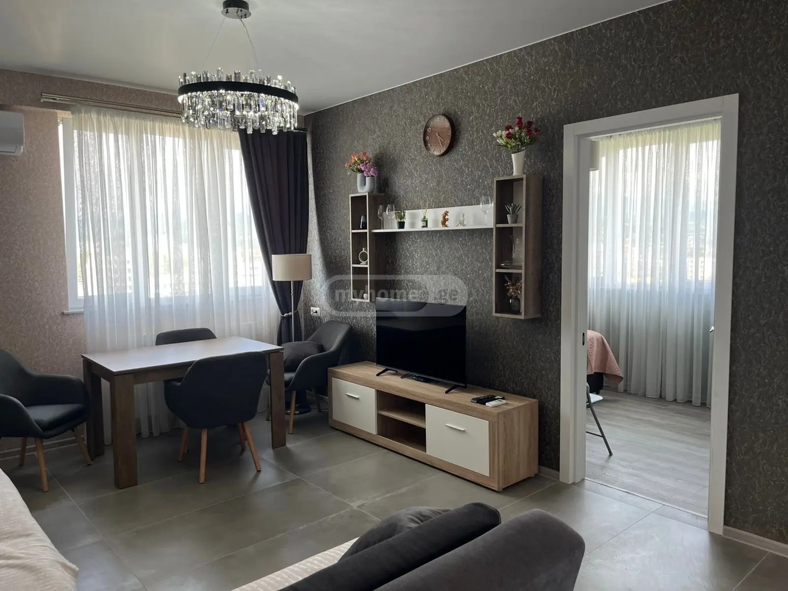 ანგისის ქ.  - 4 rooms