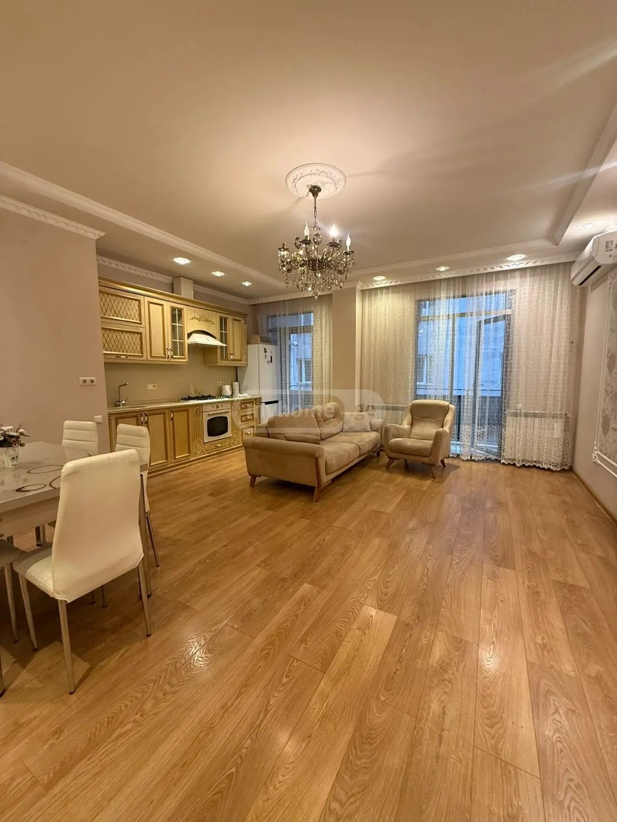 გორგასალი ვ. ქ. 136 - 3 rooms