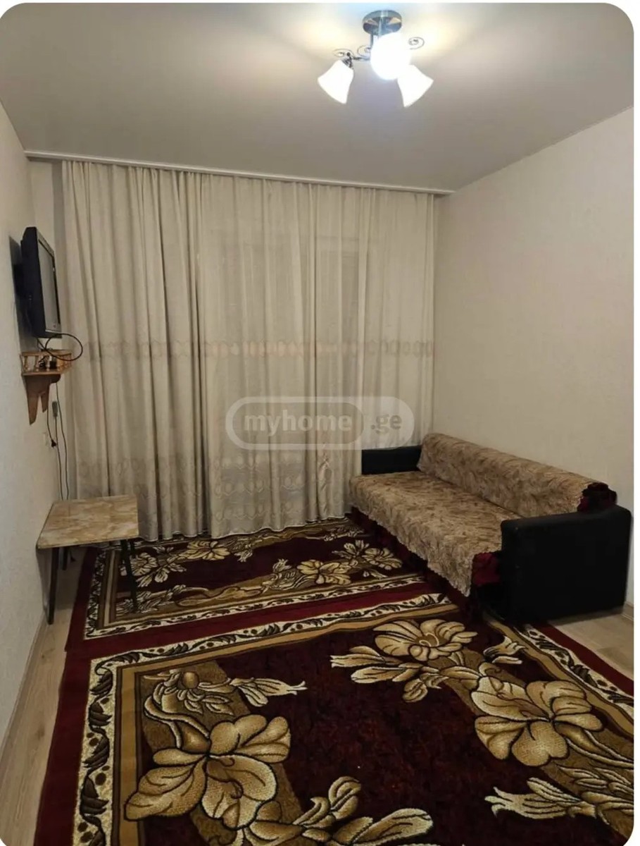 სულხან-საბას გამზ. 83 - 3 rooms