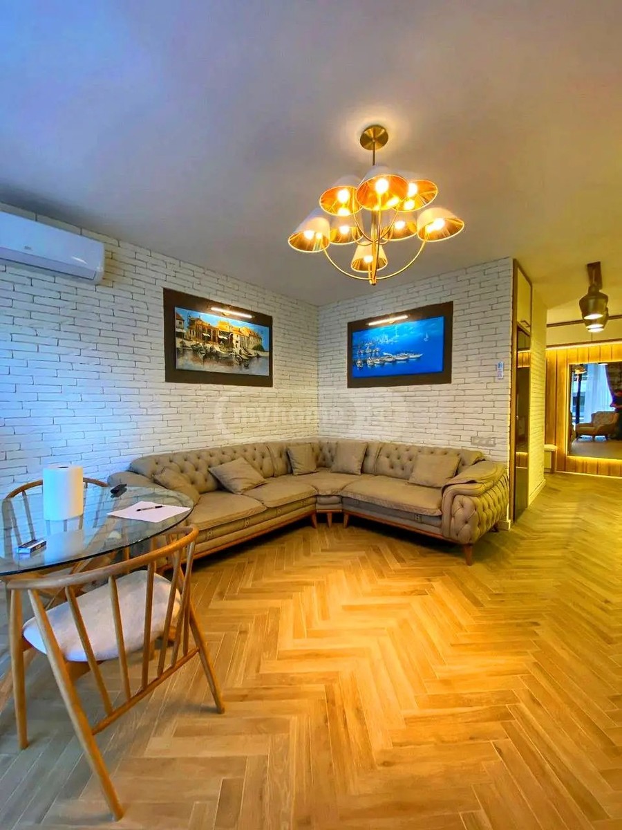 გორგასალი ვ. ქუჩა 104 - 3 rooms