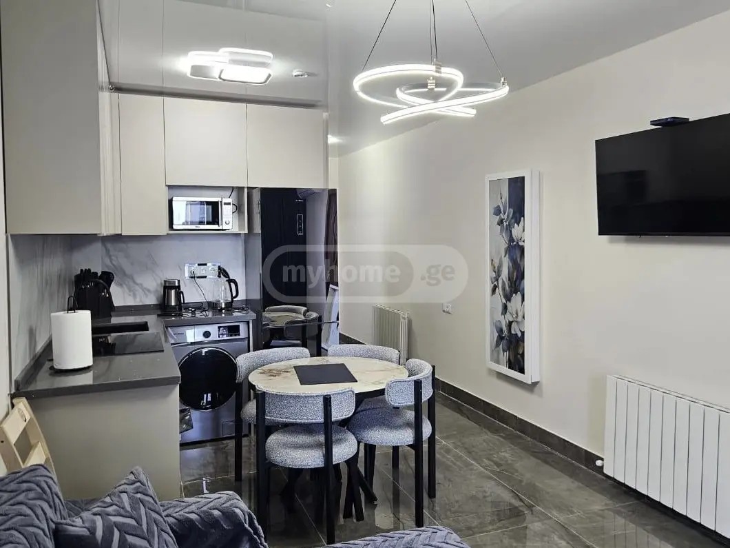 აბუსერიძე ტ. ქ. 13 - 2 rooms