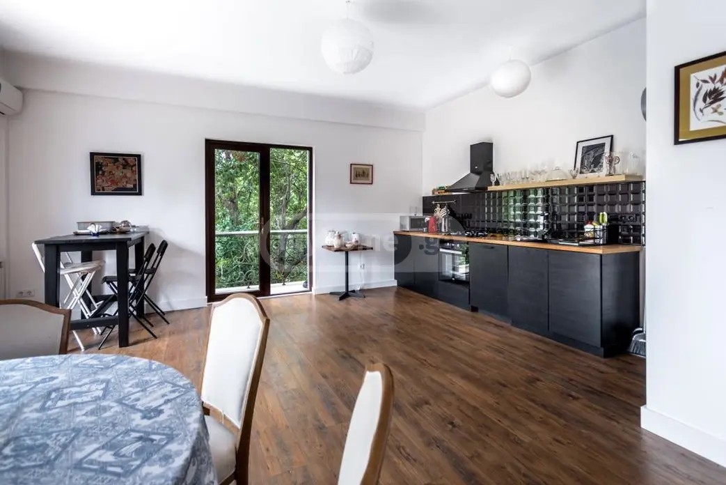 კ. გამსახურდიას ქუჩა 24 - 4 rooms