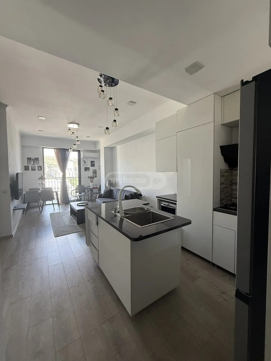პოლიტკოვსკაია ა. ქ. (ჯიქია) 12a - 3 rooms