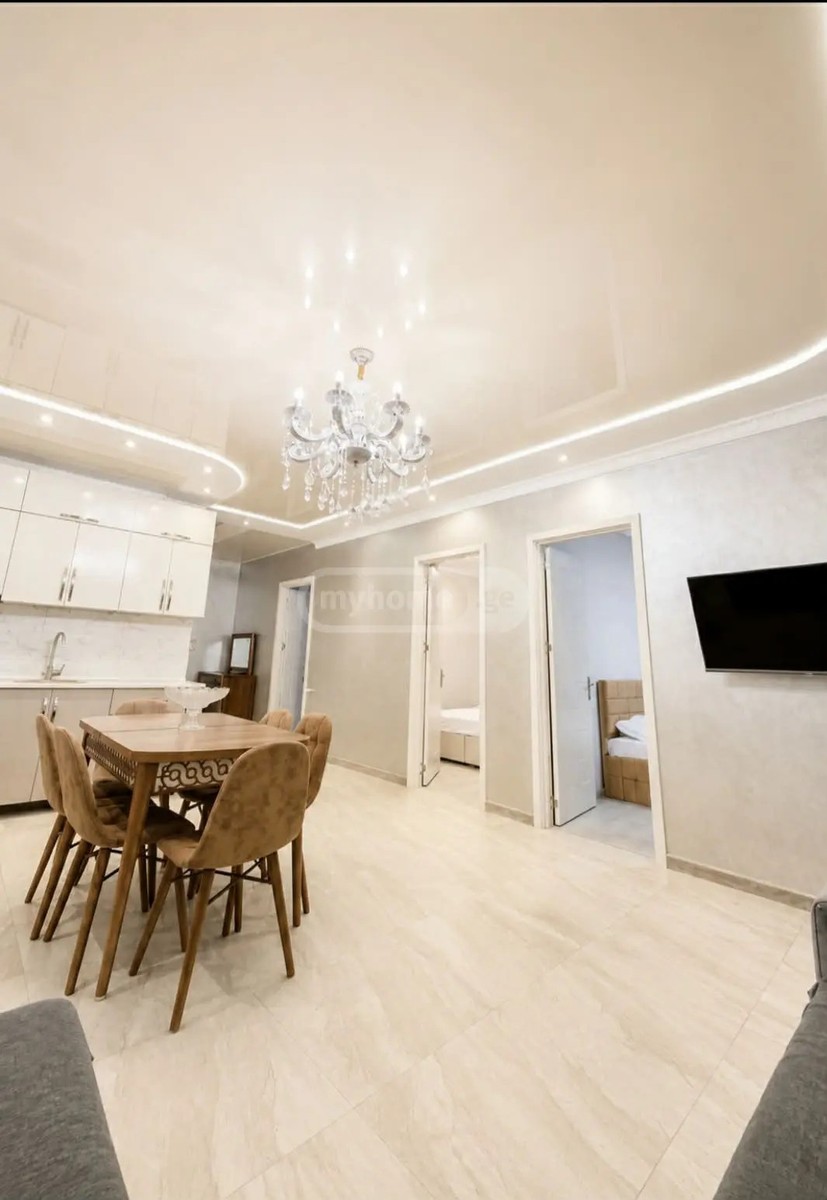 ტაბიძის ქ.  - 4 rooms