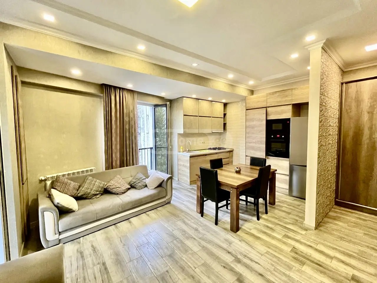 ჭავჭავაძე ი. გამზირი 75 - 3 rooms