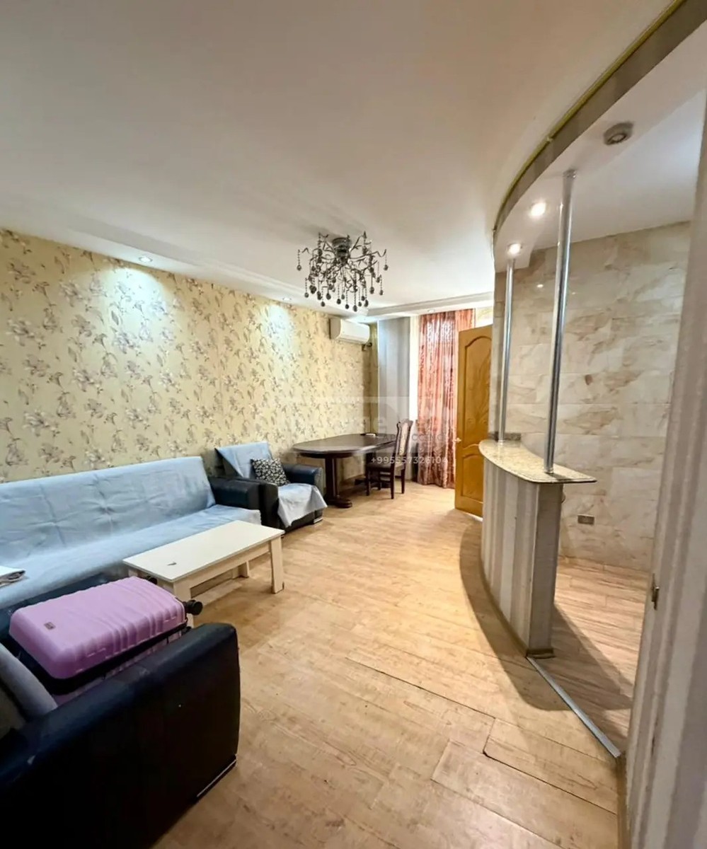 აბუსერიძე ტ. ქ. 42 - 2 rooms