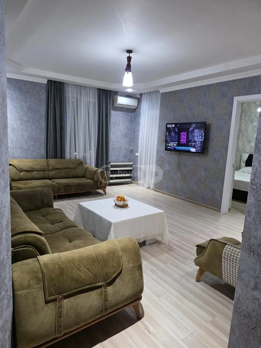 აღმაშენებლის ქ. 1 - 4 rooms