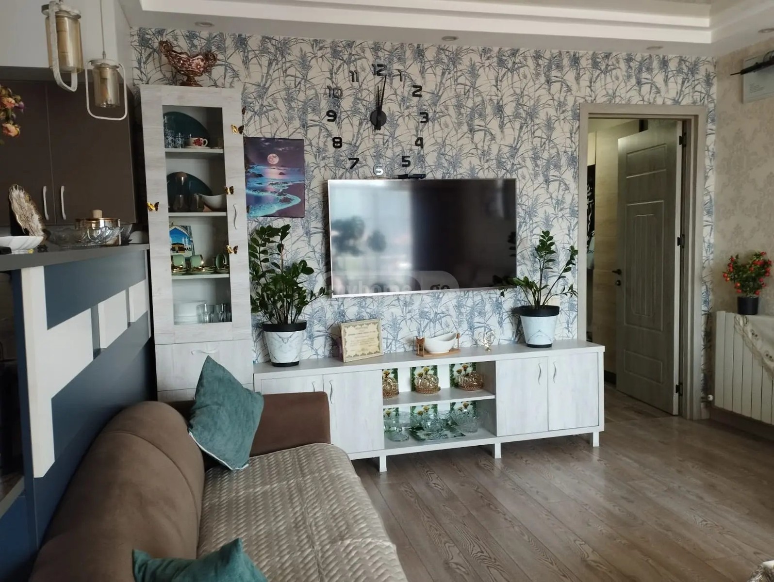 ჯავახიშვილის ქ. 43 - 3 rooms