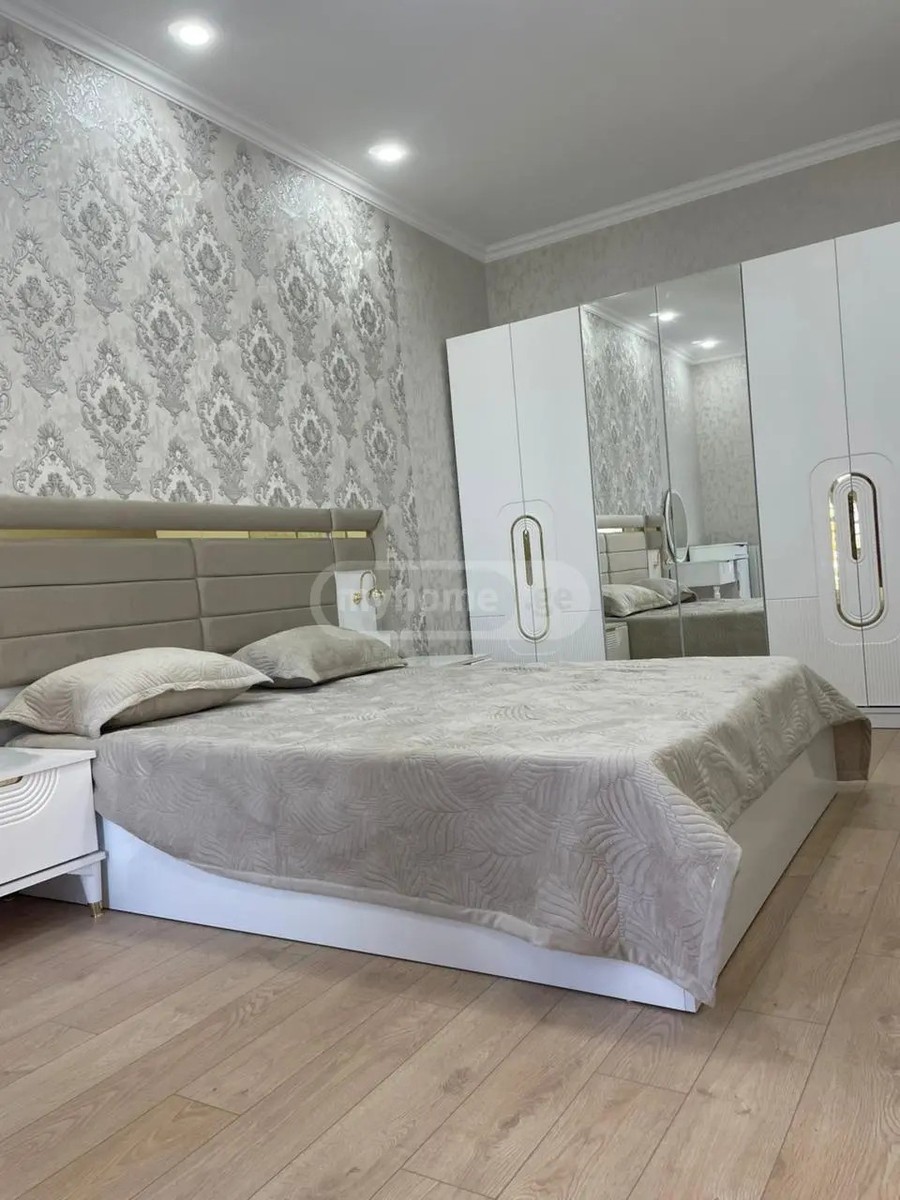ანგისის ქ.  - 3 rooms