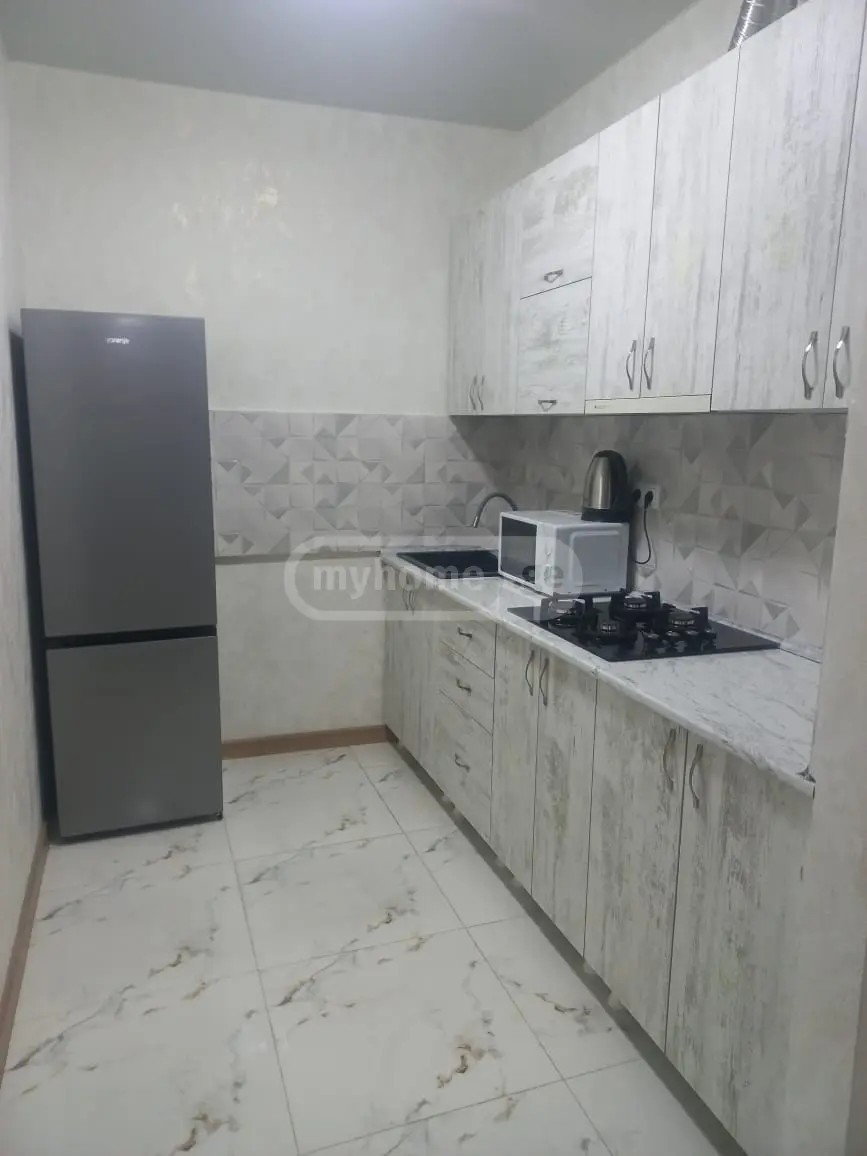 აეროპორტის გზატკეცილი 25 - 3 rooms