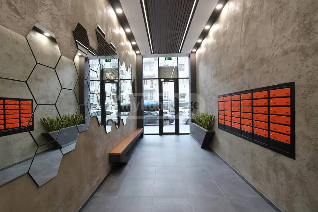 ყაზბეგის გამზ. 15 - 4 rooms