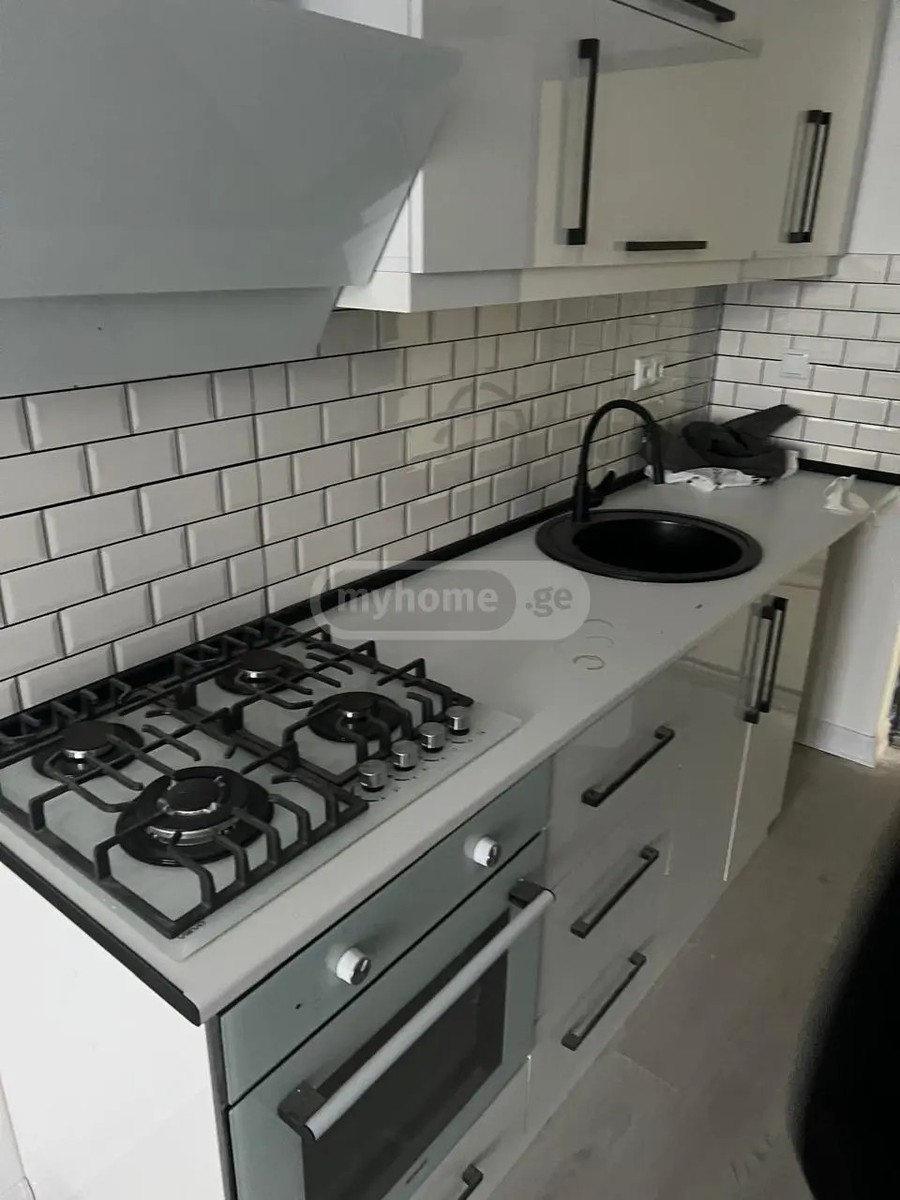 ლორთქიფანიძე გრ. ქ. 30 - 2 rooms