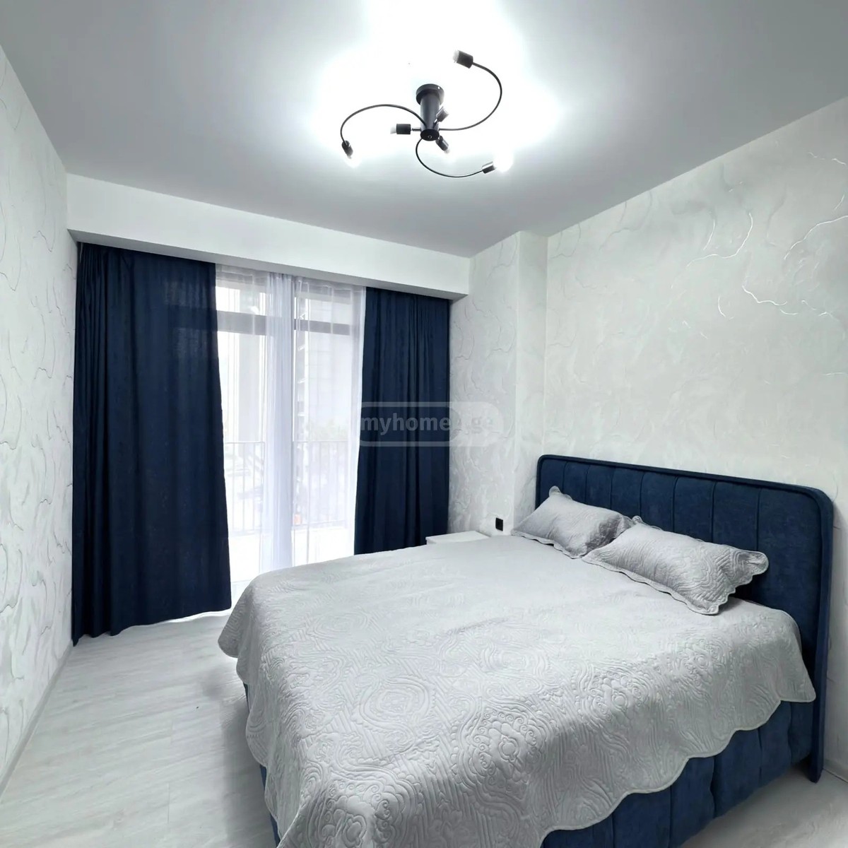 ნავთლუღის ქ. 10 - 3 rooms