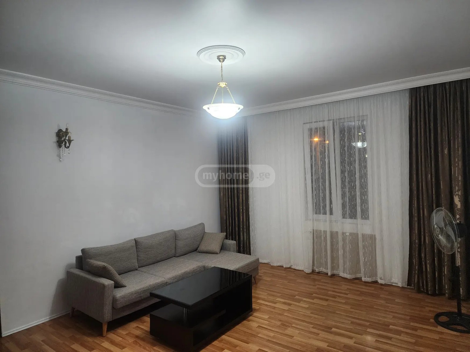 კომახიძე მ. ქ. 140 - 4 rooms