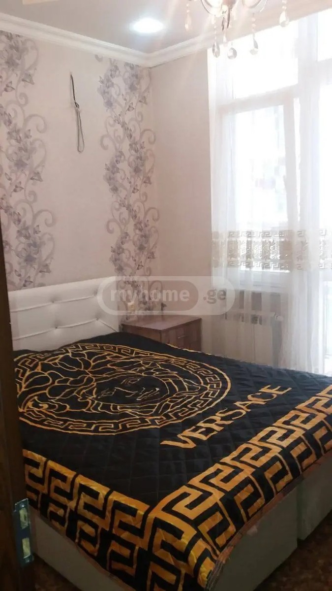 აბუსერიძე ტ. ქ. 53 - 3 rooms