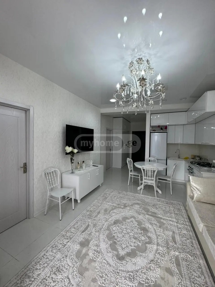 აღმაშენებლის გამზ. 74 - 3 rooms