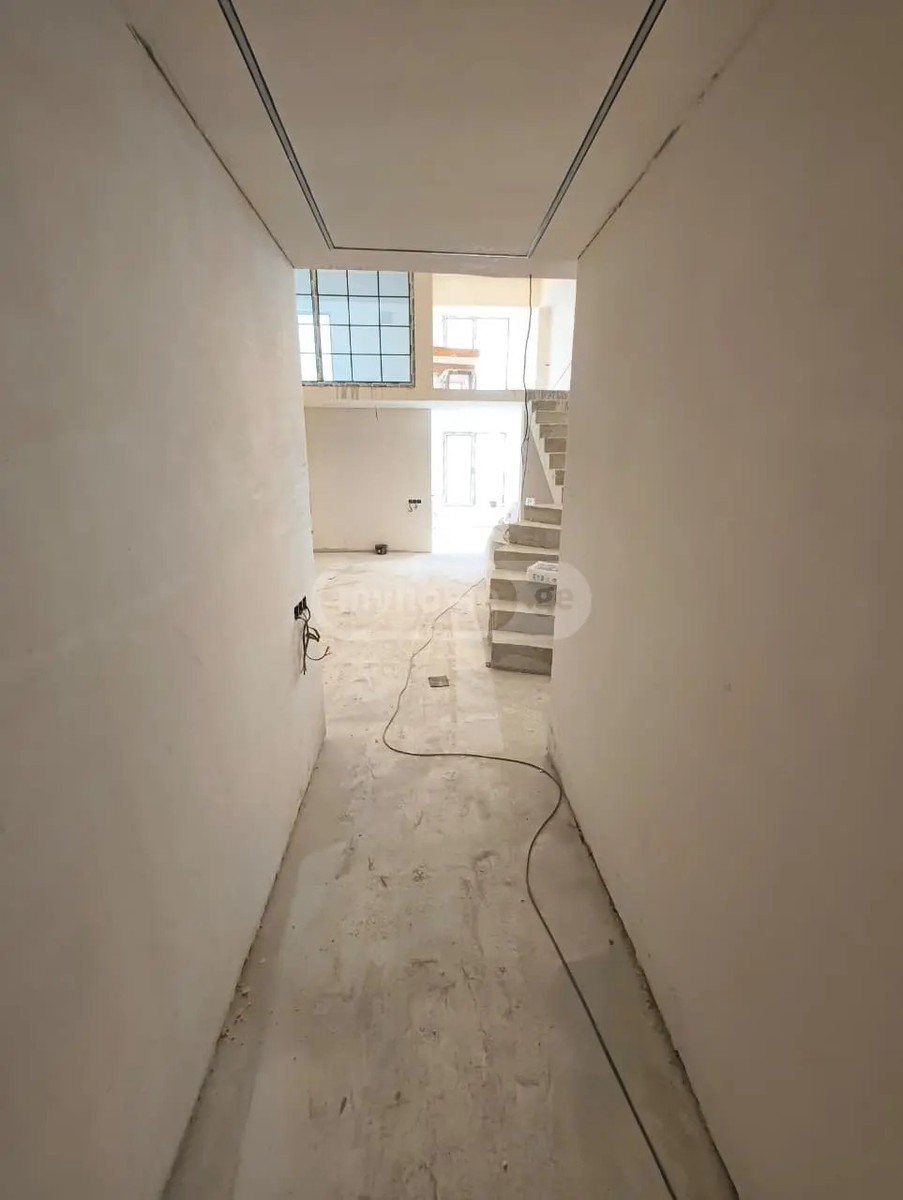 ტაბიძე გ. ქ. 56 - 5 rooms