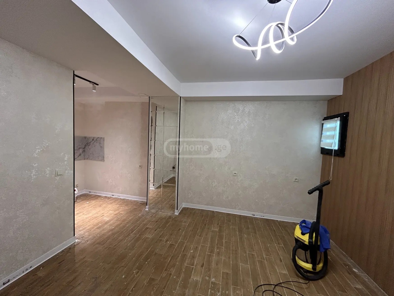 ლორთქიფანიძე ო. ქ. 5 - 1 rooms