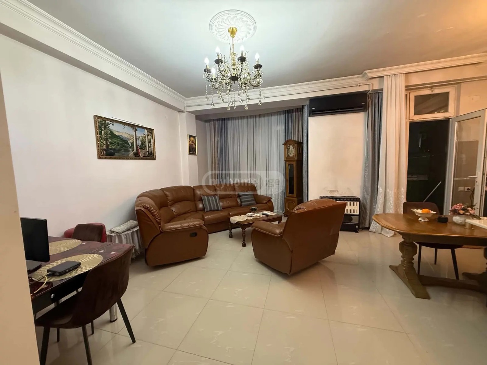 ტაბიძის ქ.  - 3 rooms