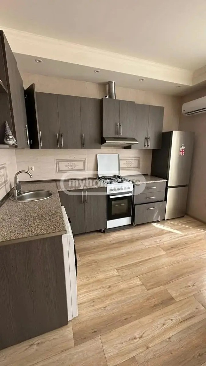 გაზაფხულის ქ. 25 - 3 rooms