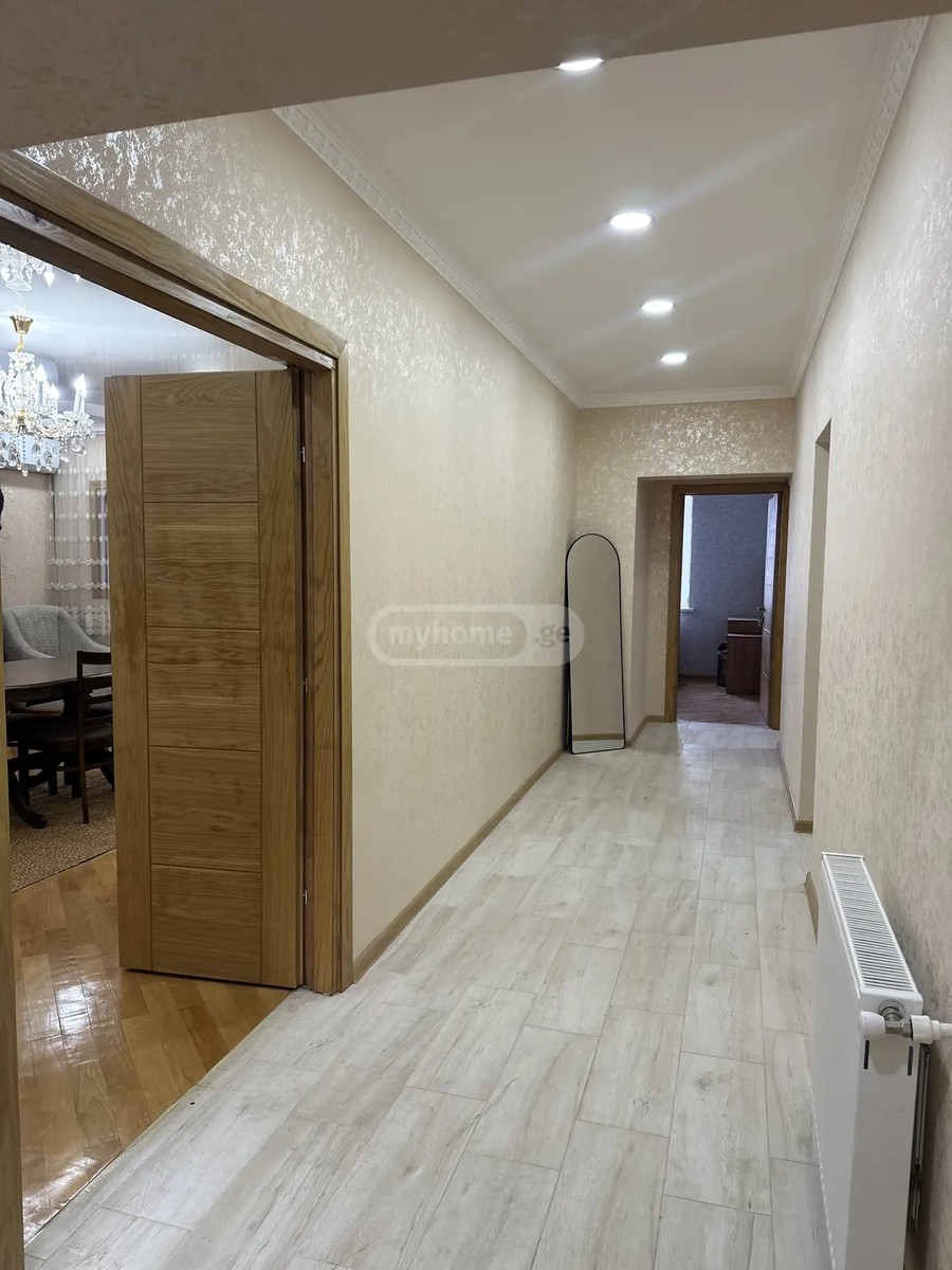 ლეონიძის ქ.  - 5 rooms
