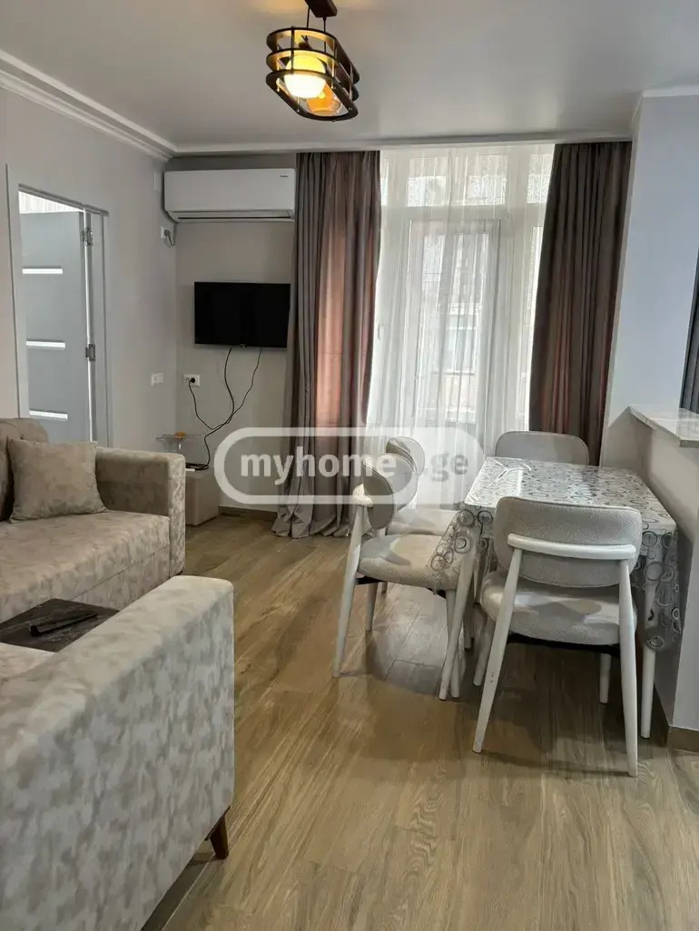 ჯავახიშვილის ქ. 0 - 3 rooms